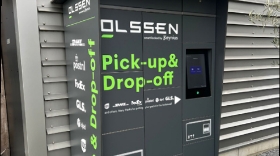 Pick up drop off smart lockers